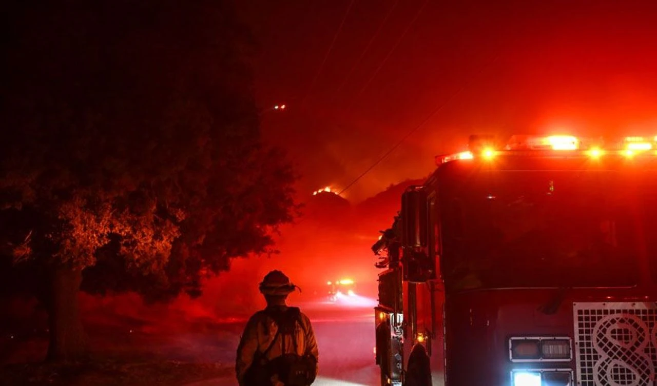 Los Angeles'ta patlak veren son korkunç orman yangını Hughes! Bu kez riskler daha fazla - 3. Resim