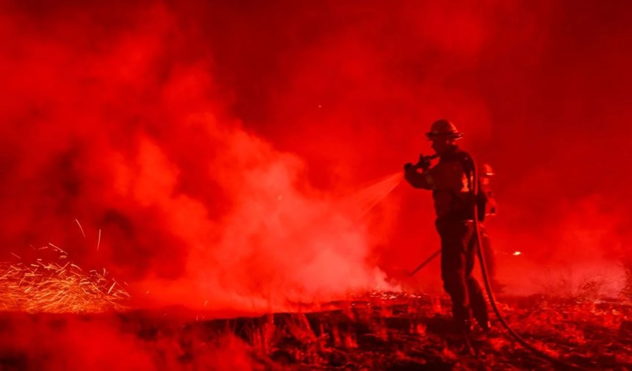 Los Angeles'ta patlak veren son korkunç orman yangını Hughes! Bu kez riskler daha fazla - 5. Resim