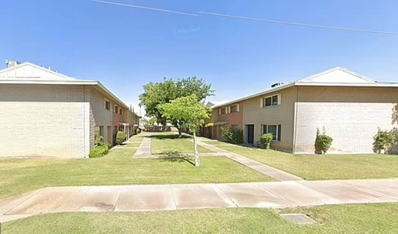 ''Bu nasıl insanlık?'' dedirten olay: Çocuk zorla tutulduğu kafeste hayatını kaybetti - 1. Resim