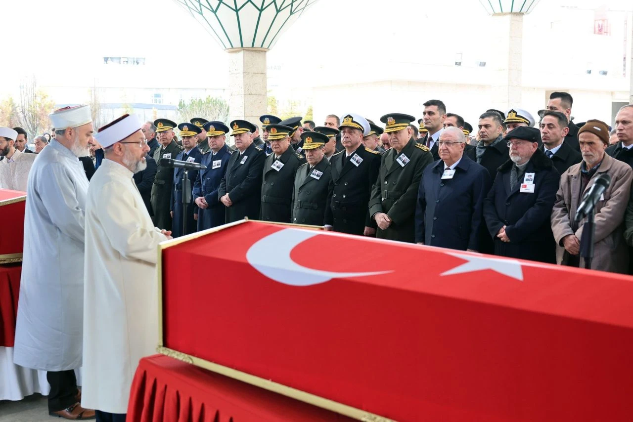 Şehit Astsubay Üstçavuş Ufuk Akıncı son yolculuğuna uğurlandı