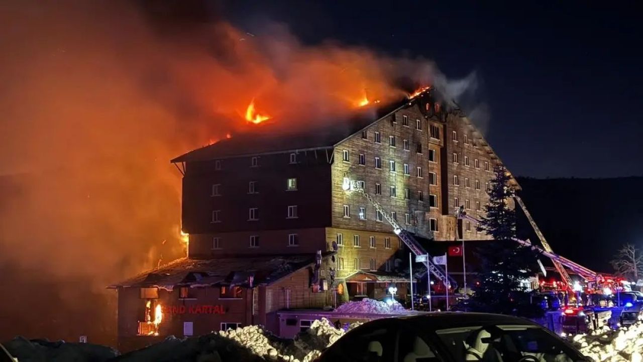 Türkiye kahraman doktoru konuşuyor! Otel yangınında alevlerin ortasında 15 kişiyi kurtardı - 2. Resim