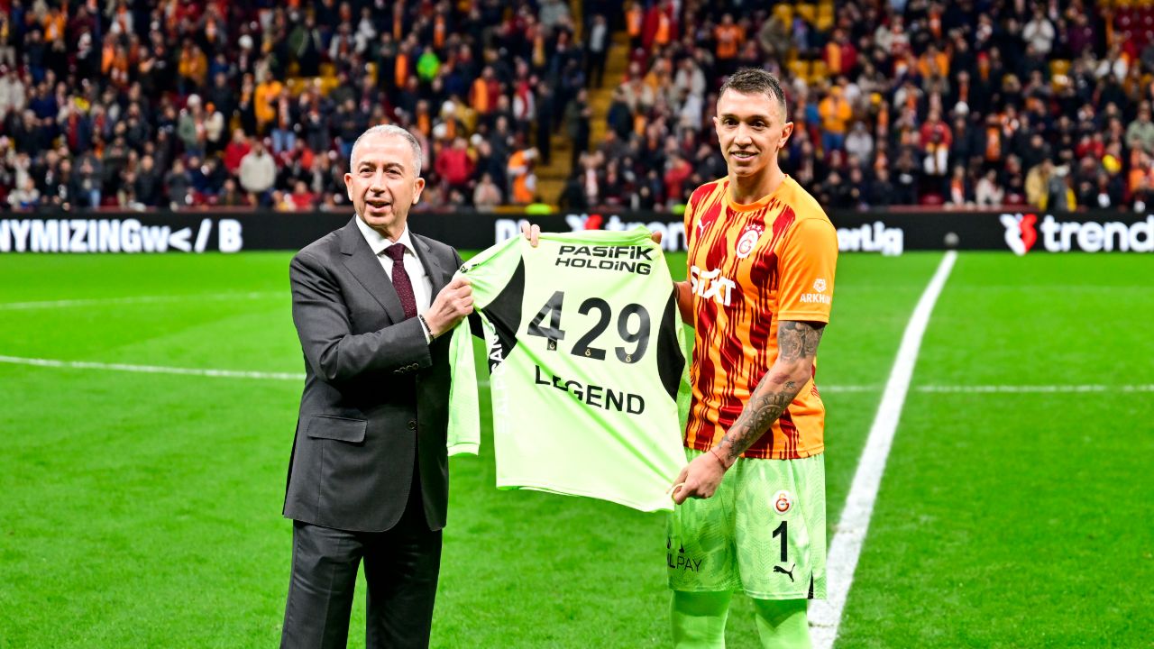 Fernando Muslera rekor kırdı!