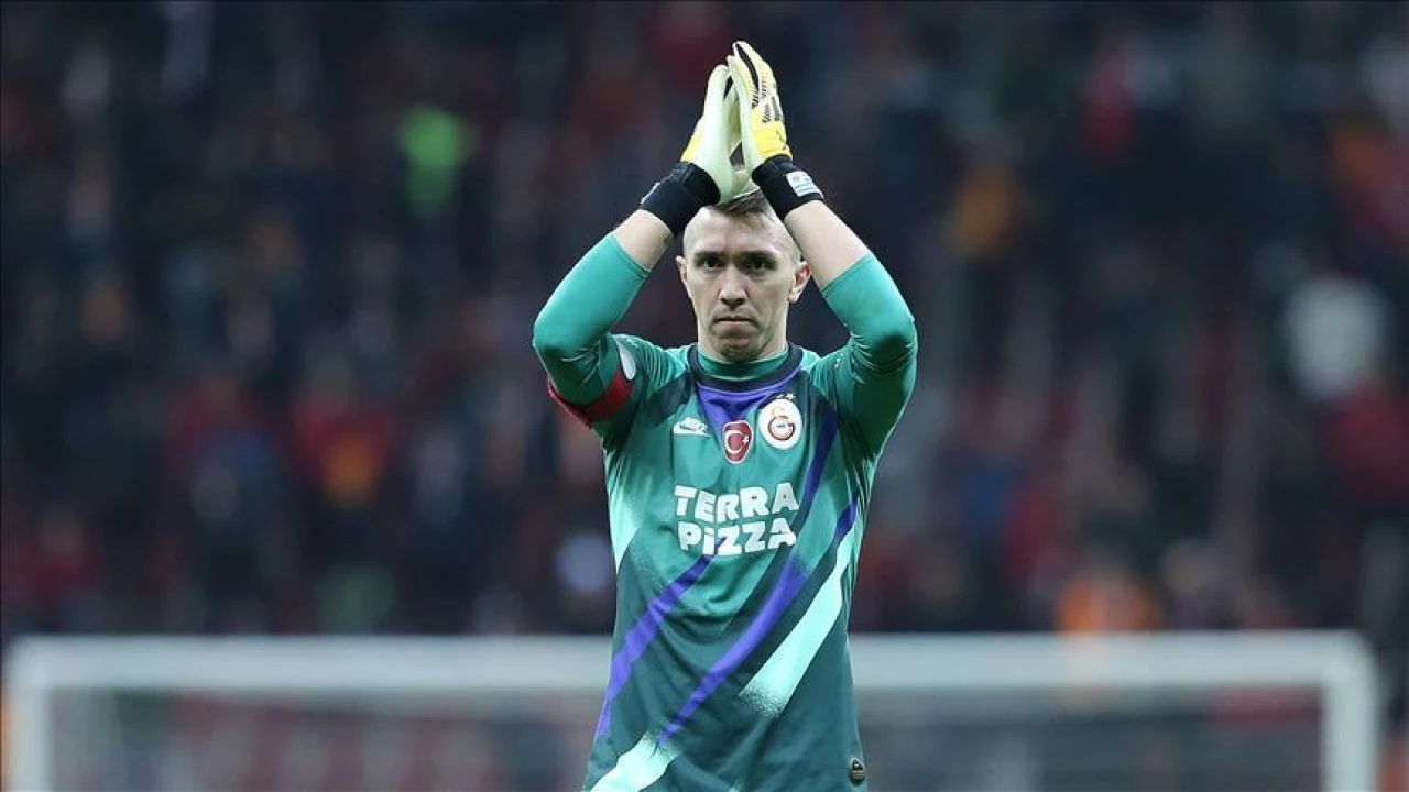 Galatasaray taraftarından Muslera operasyonu! Özel olarak çalışıldı