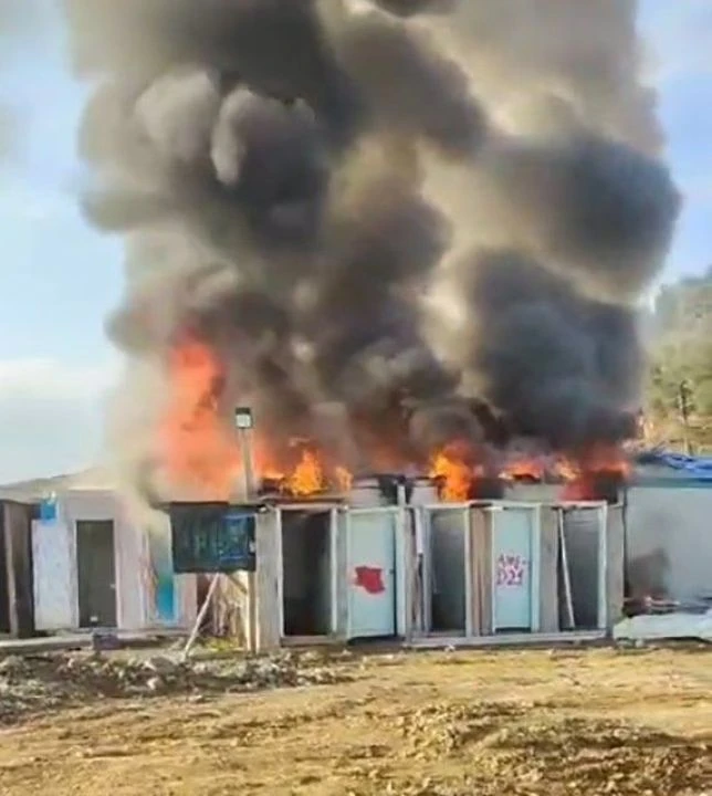Kahramanmaraş'ta korkutan yangın! İşçilerin kaldığı konteyner alevler içinde kaldı - 2. Resim