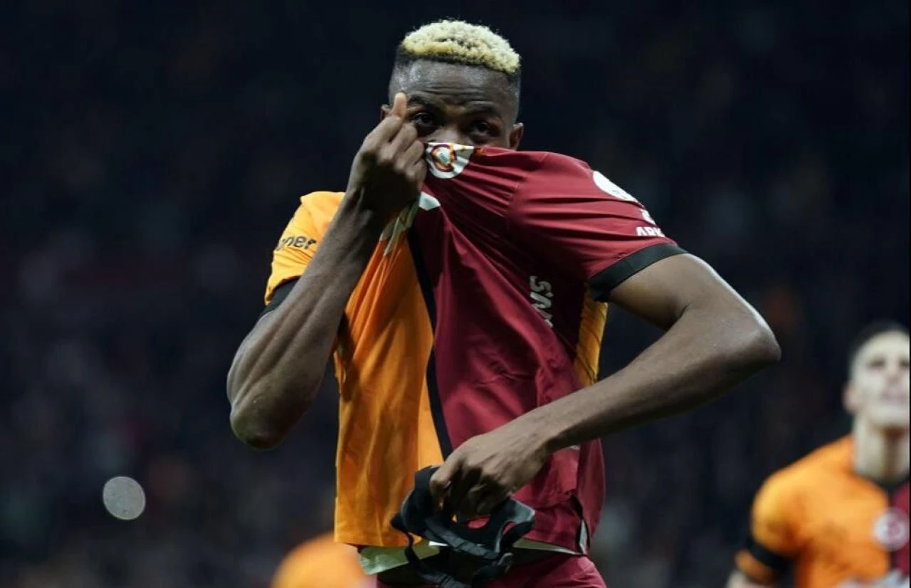 Serdar Ali Çelikler'den Galatasaray'ın futboluna sert yorum: Top falan oynamıyorlar! - 2. Resim