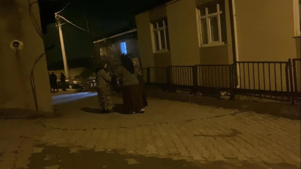 Kocaeli'nde komşular arasında kavga: Ortalık savaş alanına döndü!