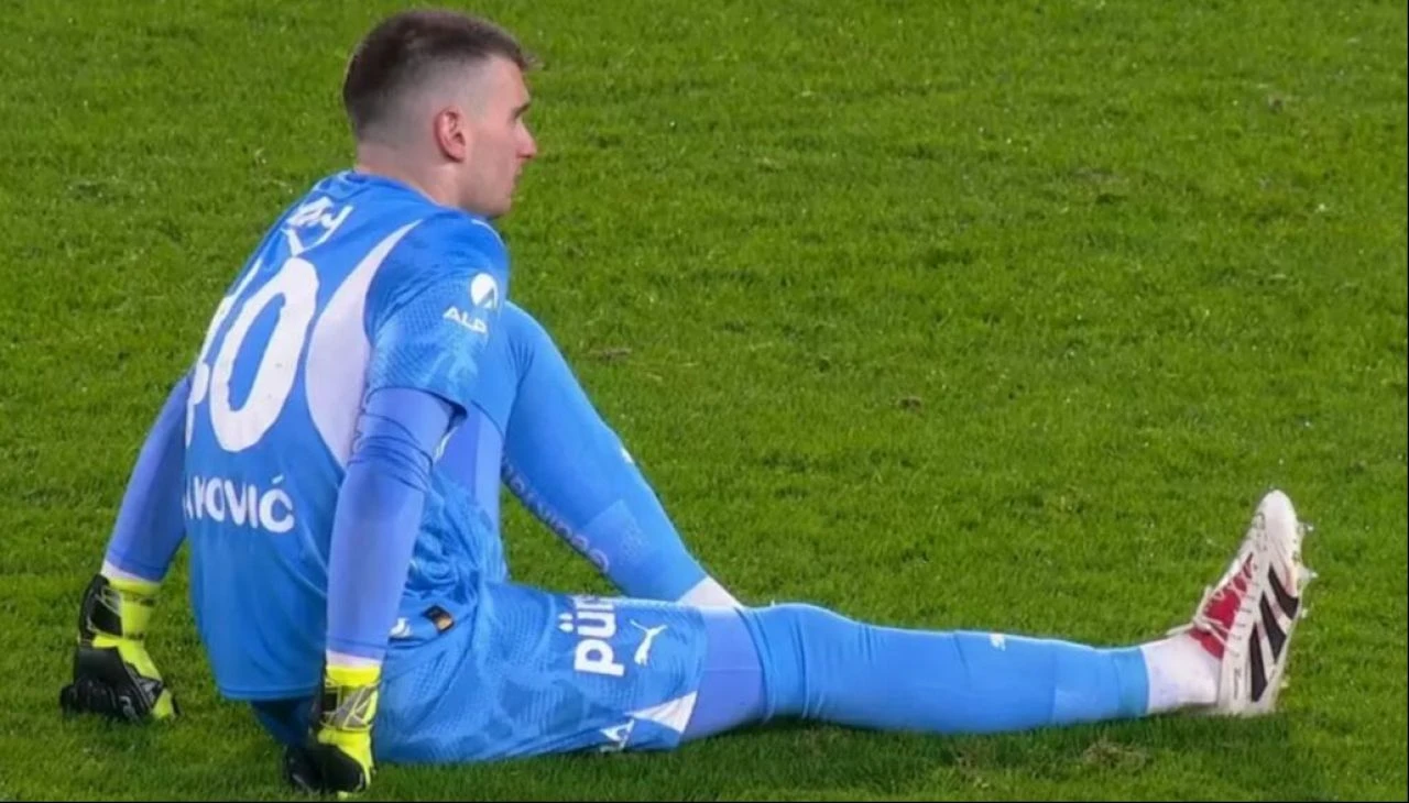 Livakovic'in Fenerbahçe-Göztepe maçında neden olmadığı gündem oldu! Sakatlık durumu ve ne zaman döneceği merak edildi - 1. Resim