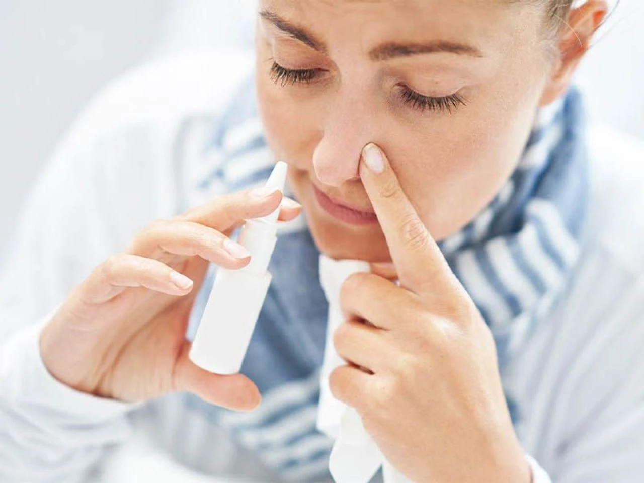 Tek taraflı burun tıkanıklığı nasıl geçer? Sabah uyanırken tek taraflı burun tıkanıklığına ne iyi gelir?