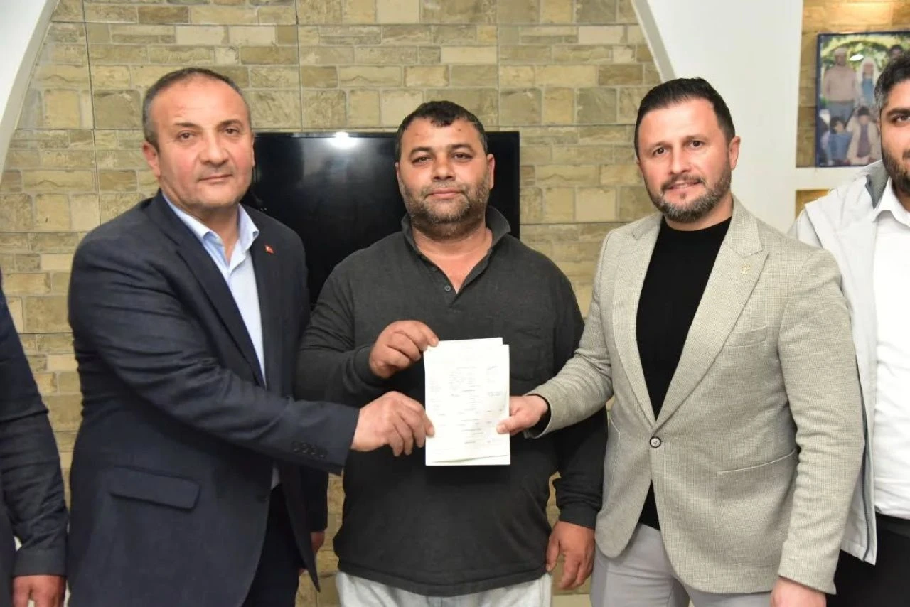 Aydın’da CHP’li meclis üyesi Serkan Güvenç AK Parti’ye katıldı! - 1. Resim