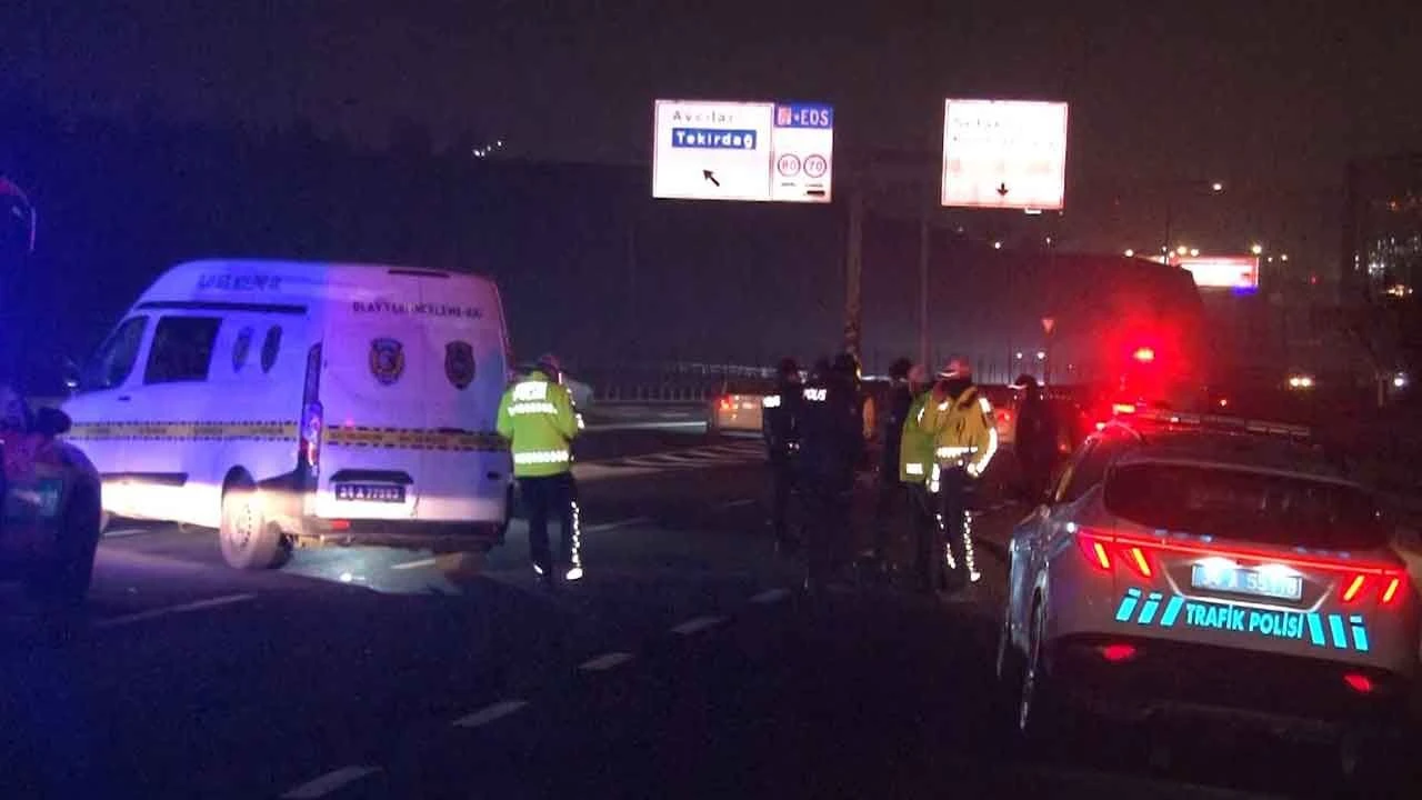 E-5’te yan yolda feci kaza: Otomobilin çarptığı kadın hayatını kaybetti - 1. Resim
