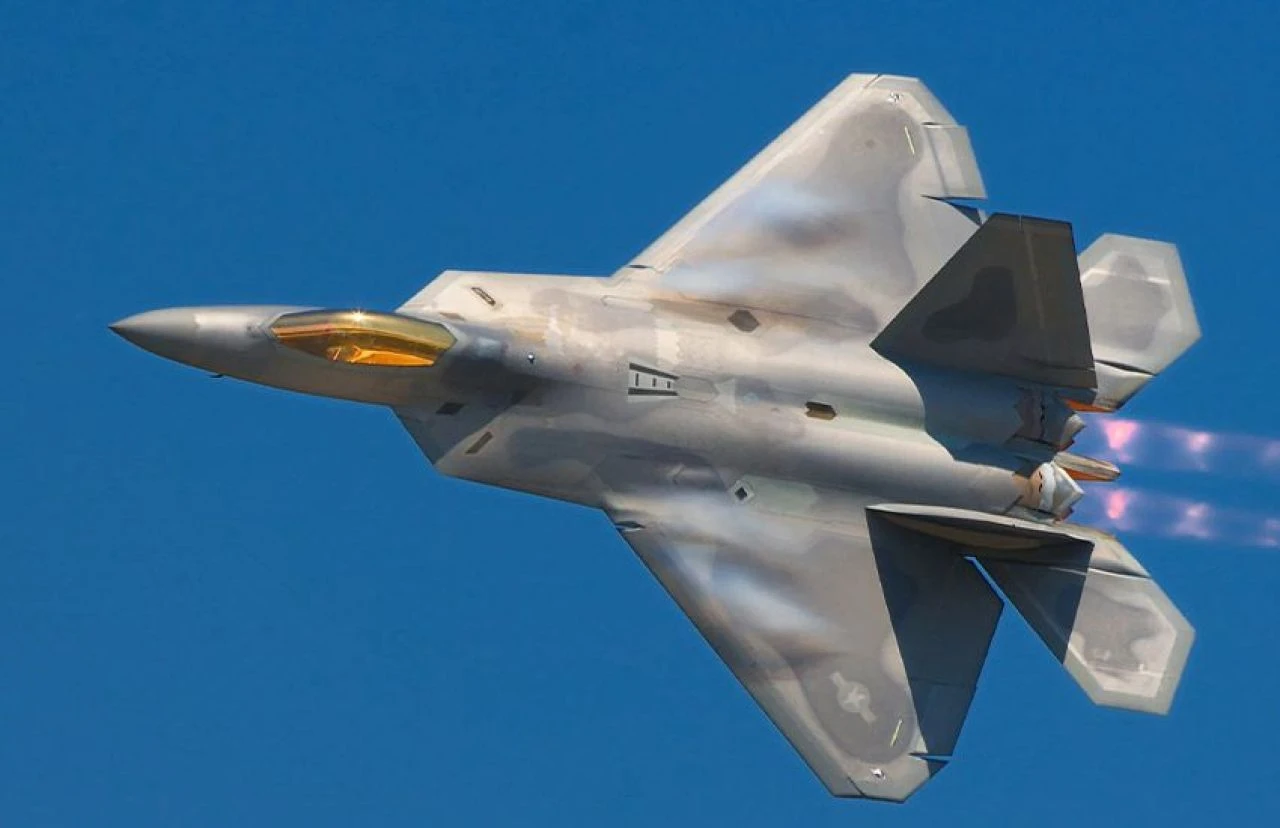 F-22 savaş uçağının resmen kabusu oldu: J-20 kritik testten geçti - 2. Resim