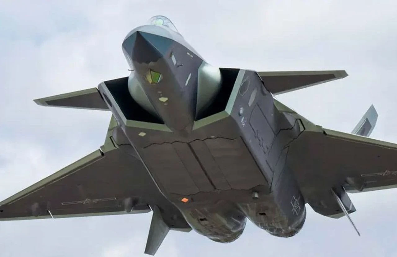 F-22 savaş uçağının resmen kabusu oldu: J-20 kritik testten geçti - 3. Resim