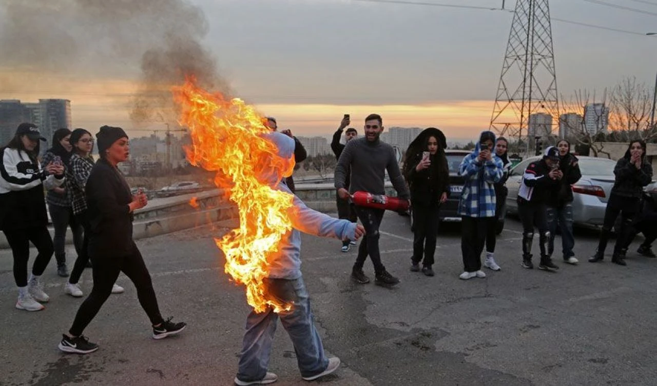 Riskli sahnelerin başrolleri kadın dublörler yetenekleriyle hayran bıraktılar! İşte o adrenalin dolu anlar - 1. Resim