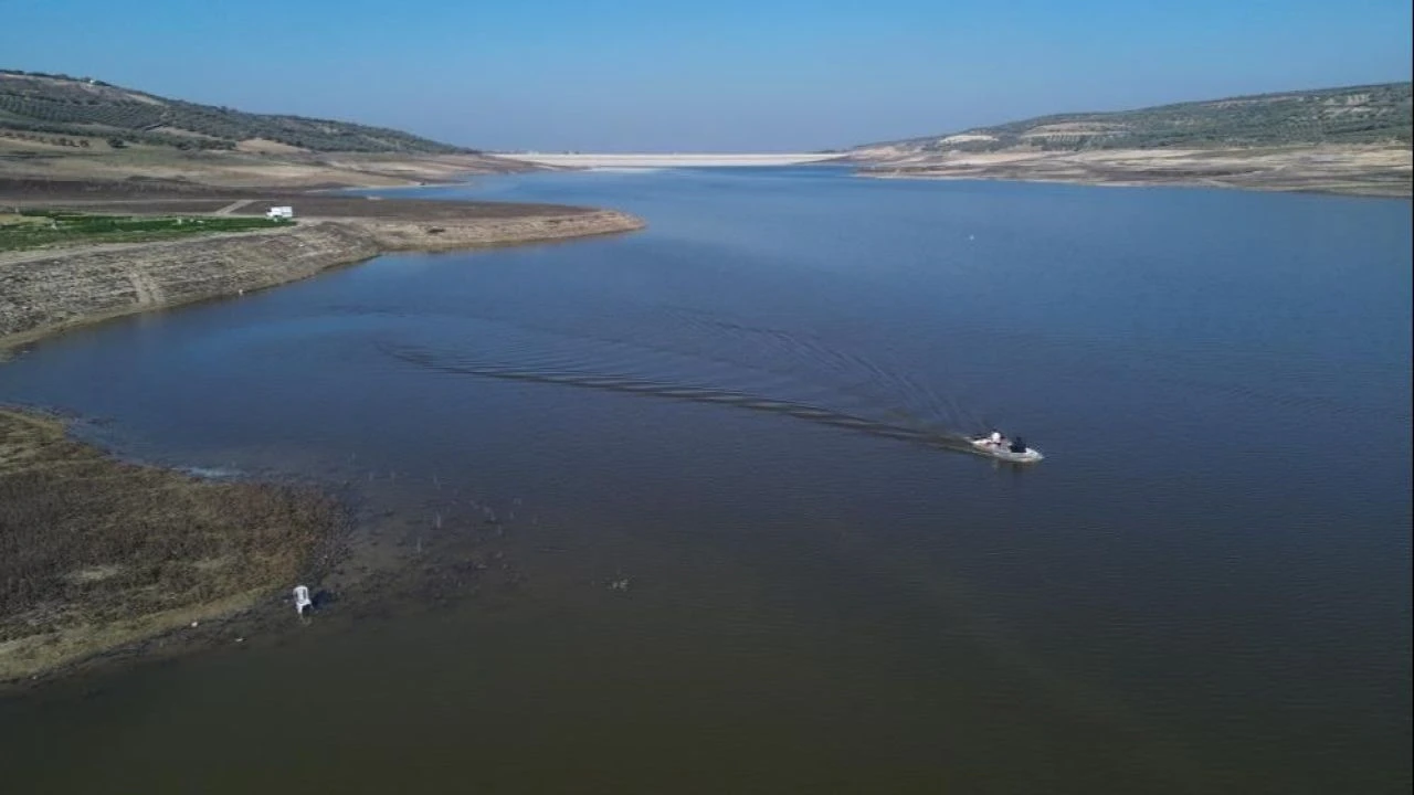 Türkiye'nin en bereketli topraklarında kuraklık alarmı! Barajın suyu metrelerce çekildi