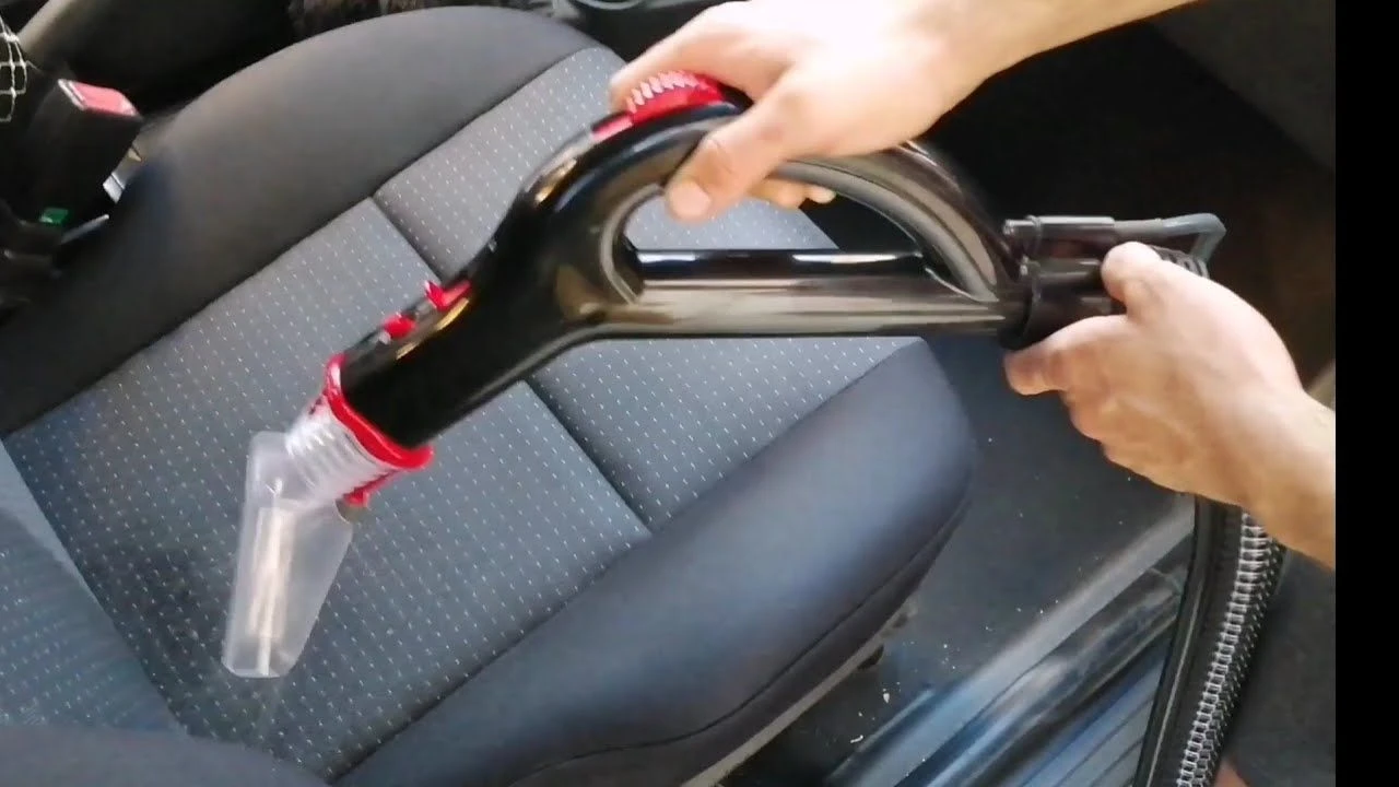 Araba koltuklarındaki lekeleri çıkarma yöntemleri: Koltuk temizliği nasıl yapılır? - 2. Resim