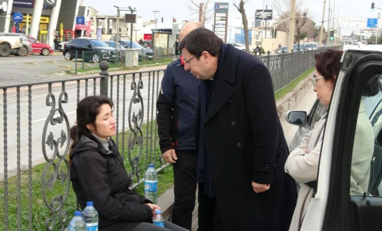 Çanakkale Belediye Başkanı Muharrem Erkek trafik kazası geçirdi