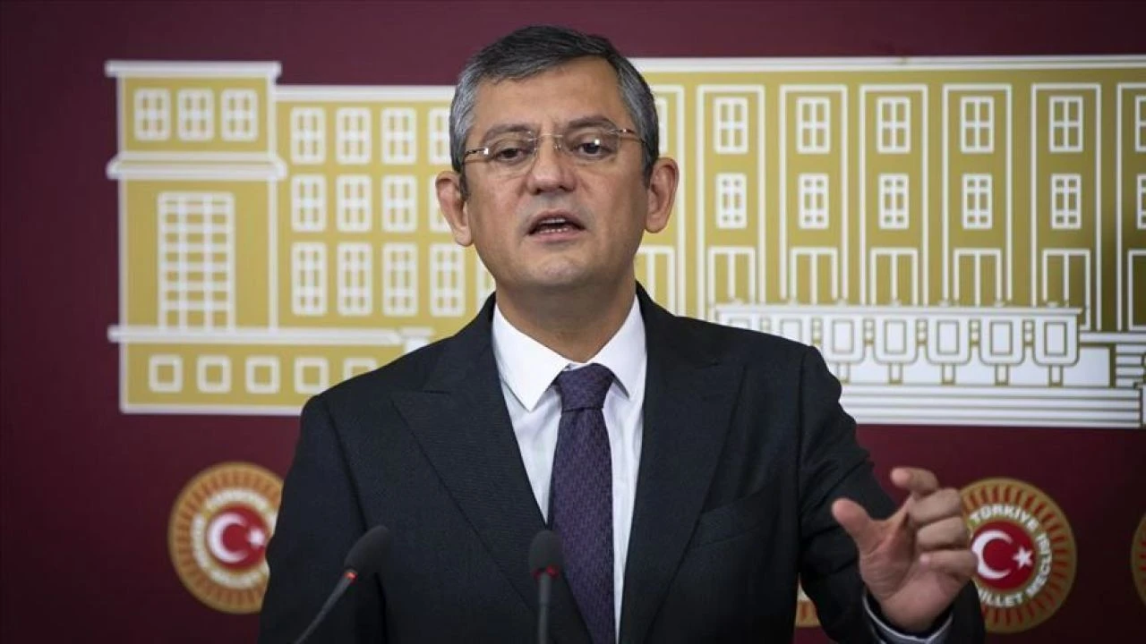CHP grup toplantısı saat kaçta? Özgür Özel bugün konuşma yapacak - 1. Resim