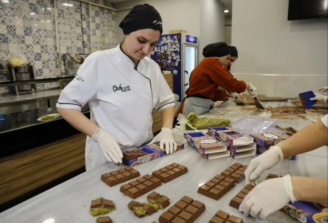 Dubai çikolatasını piyasadan silindi! Şimdilerde ise Adana çikolatası revaçta - 1. Resim