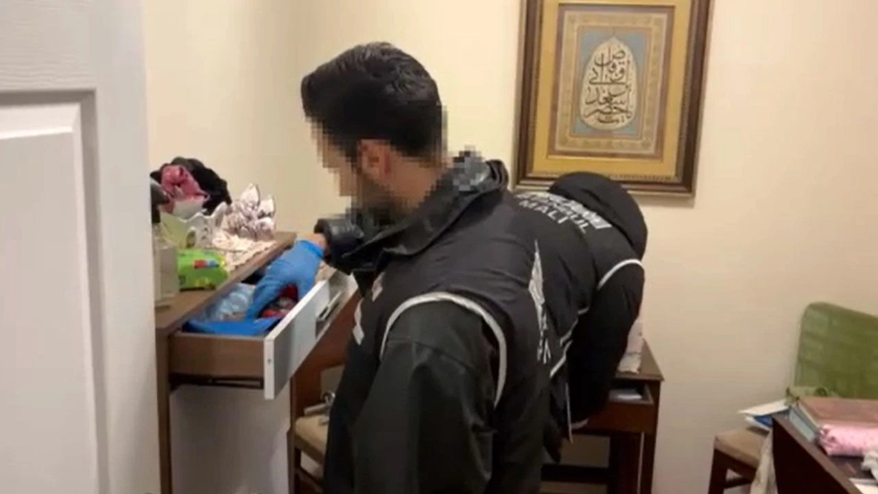 İstanbul merkezli 7 ilde FETÖ operasyonu: Bank Asya hissedarı Erdal Babadağ gözaltında - 1. Resim