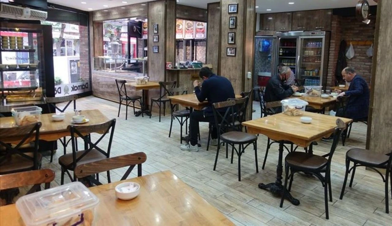 Kafelerde tepki çeken uygulama: Oturduğun süre kadar ücret öde