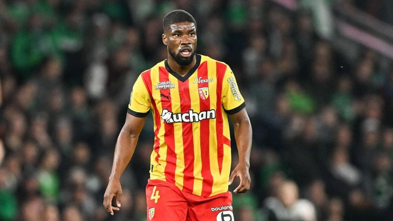 Kevin Danso Galatasaray&#039;a gelecek mi? Fenerbahçe&#039;nin transfer listesinde birinci sıradaydı