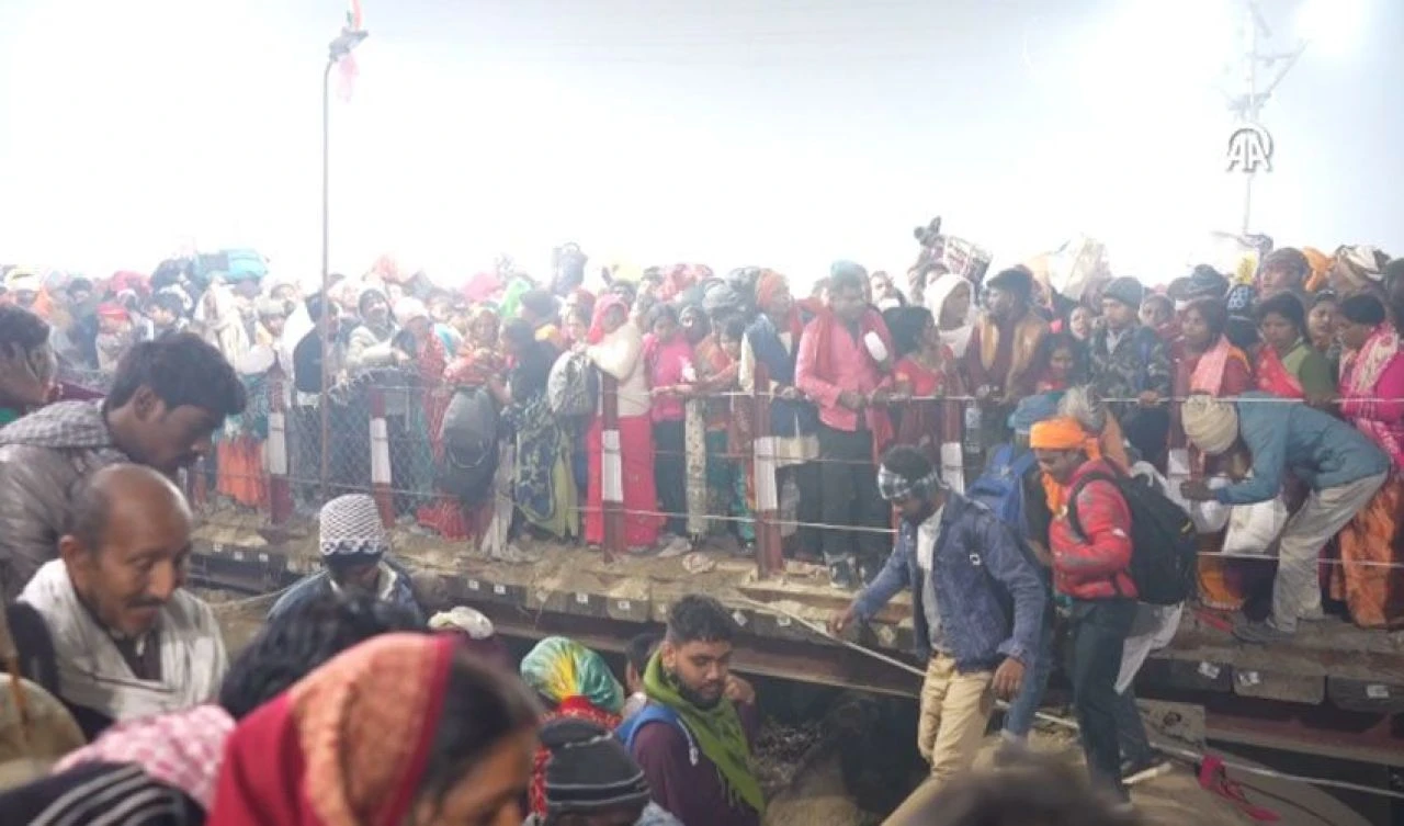 Dini festival felakete dönüştü! Yüz binler akın etti, bariyerler aşıldı, izdiham yaşandı: Ölü ve yaralılar var - 1. Resim
