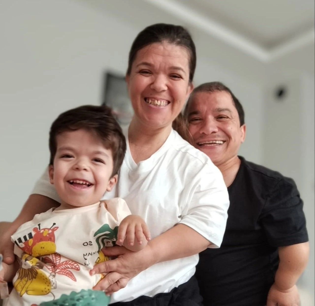 Fenomen çiftin evlat acısı! 5 yaşındaki çocukları hayatını kaybetti