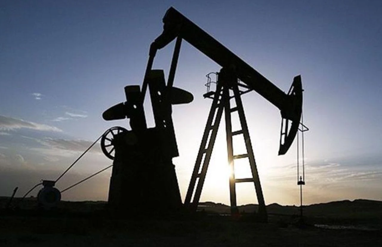 Petrol fiyatları düşüşte! Stoklar arttı, Libya krizi çözüldü