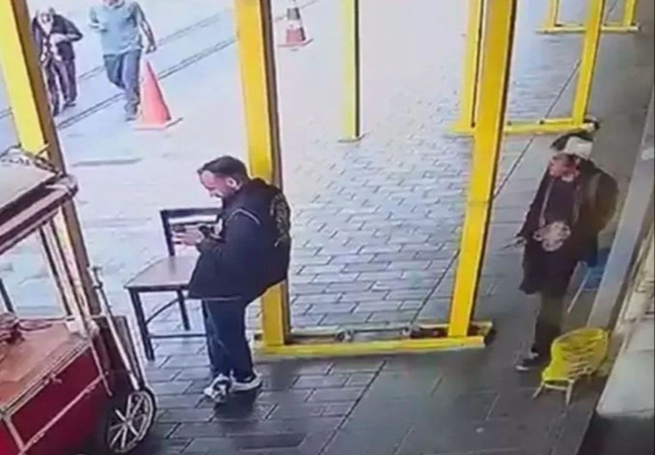 Beyoğlu’nda polisi bıçaklayan Oytun Ilgar'ın annesinden dikkat çeken sözler! Paralel evren detayı şoke etti: İnsanlık dışı varlıklar olarak görüyor