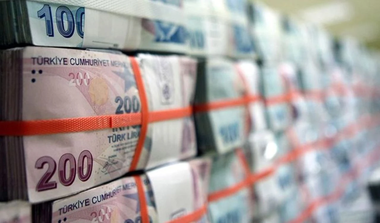 İzmir'de para dolu banka aracını kaçırdılar! 56 milyonluk vurgunda şok detaylar! Soygunu ailece yapıp paraları bahçeye gömdüler - 1. Resim