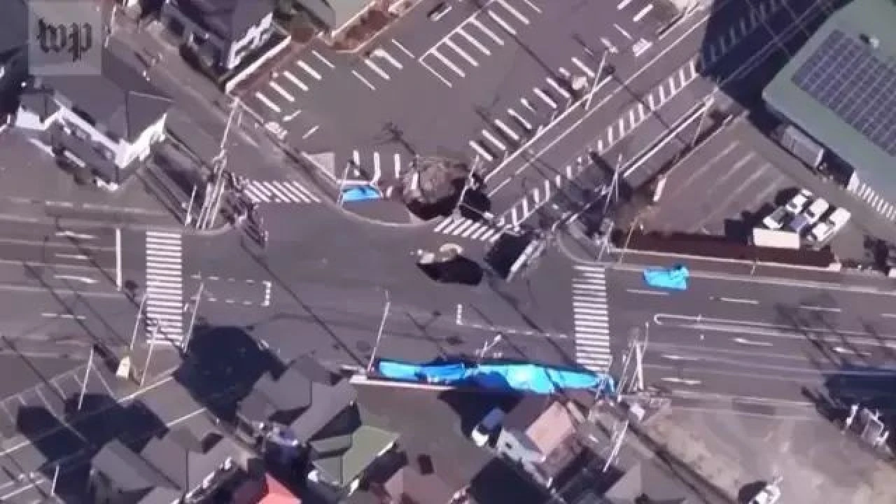 Kavşakta açılan çukura düşen kamyonet şoförü için yeni uyarılar: Sifona az basın, duş almayın