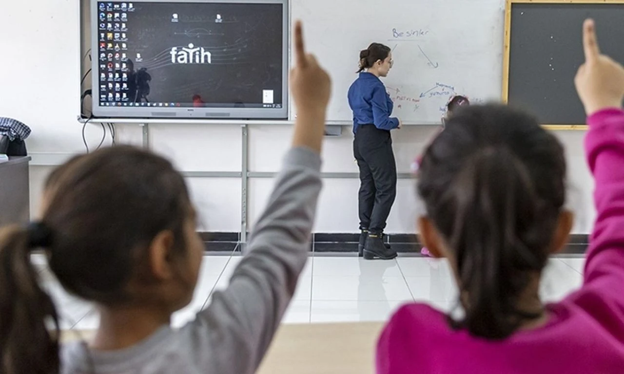 KPSS gitti, AGS geldi! 14 ay sürecek, 400 Bin TL cebe girecek - 2. Resim