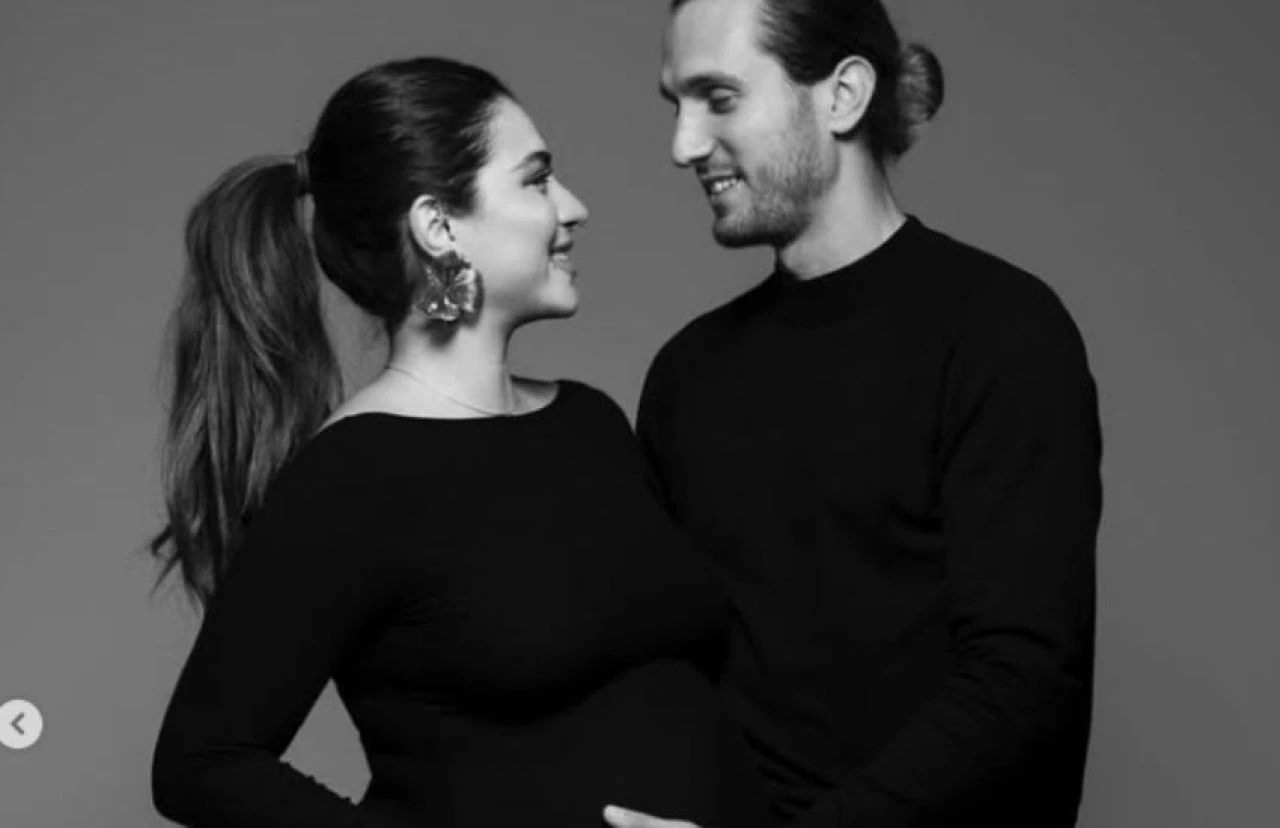 Melisa Aslı Pamuk, eşi Yusuf Yazıcı'nın doğum gününde anne oldu - 2. Resim