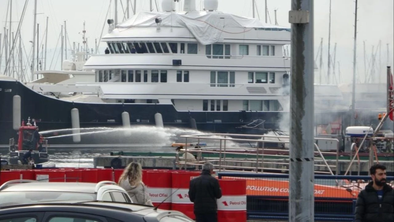 Pendik marinada korkutan yangın! Olay yerine çok sayıda itfaiye ekibi sevk edildi - 2. Resim