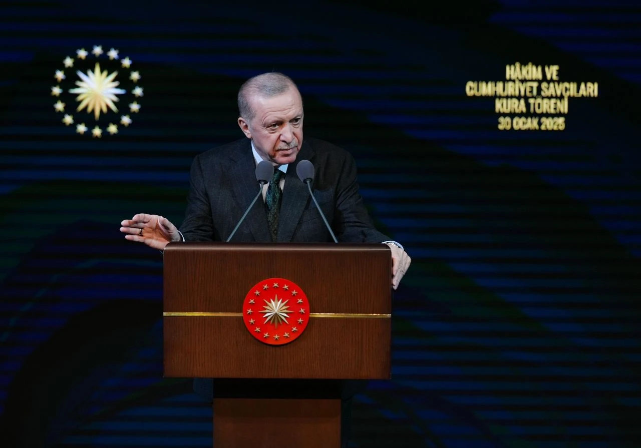 Son dakika | Cumhurbaşkanı Erdoğan'dan muhalefete sert tepki! 'Türk yargısına kimse ayar veremez' - 1. Resim