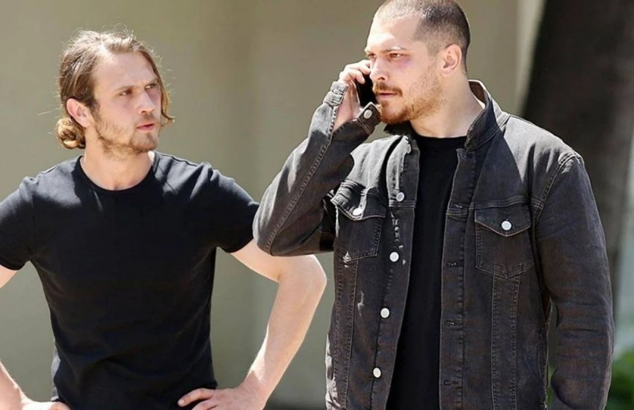 Aras Bulut İynemli'nin zor anları! Arkadaşları bir an olsun yalnız bırakmadı