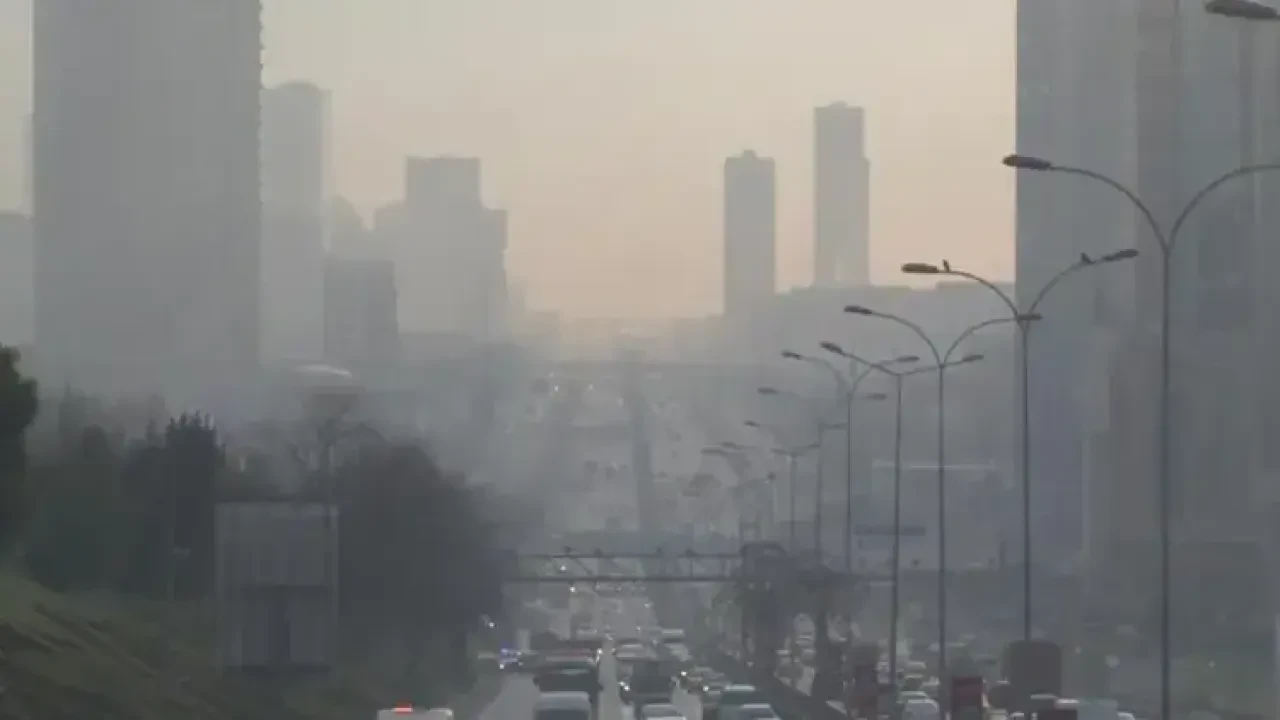 İstanbul’da en çok hava kirliliği nerede? Uzmanlar uyardı İstanbul’a sis ve pus çöktü - 1. Resim