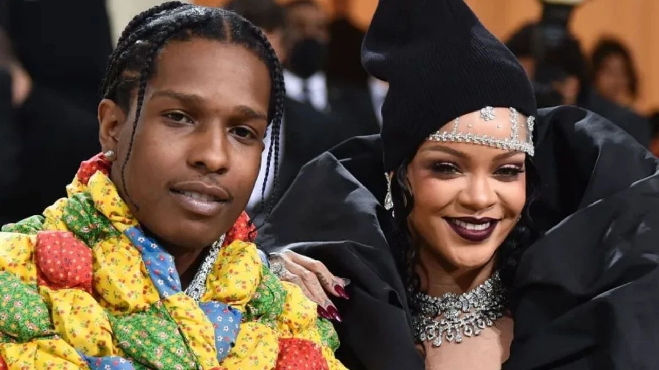 Rihanna, ASAP Rocky&#039;ye destek için mahkeme salonunda! Mahkeme ressamı tarafından çizimi yayınlandı