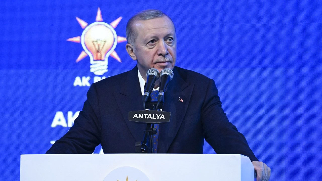 Son dakika | Cumhurbaşkanı Erdoğan&#039;dan seçim mesajı: Muhalefet gibi kayıkçı kavgalarına vaktimiz yok