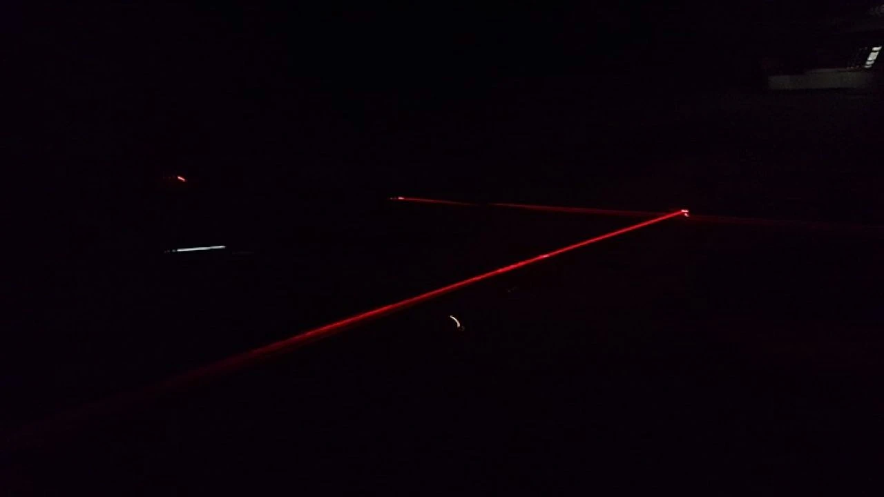 Yangın anında can kaybını önleyecek lazerli kaçış sistemi geliştirildi - 1. Resim