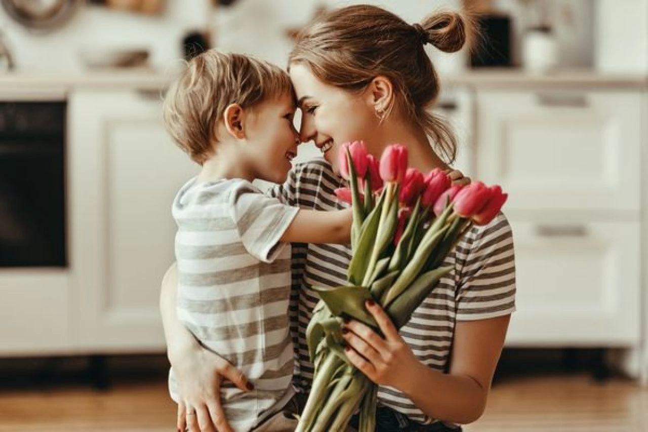 2025 anneler günü ne zaman? Anneler gününün hangi güne geleceği araştırılıyor - 2. Resim