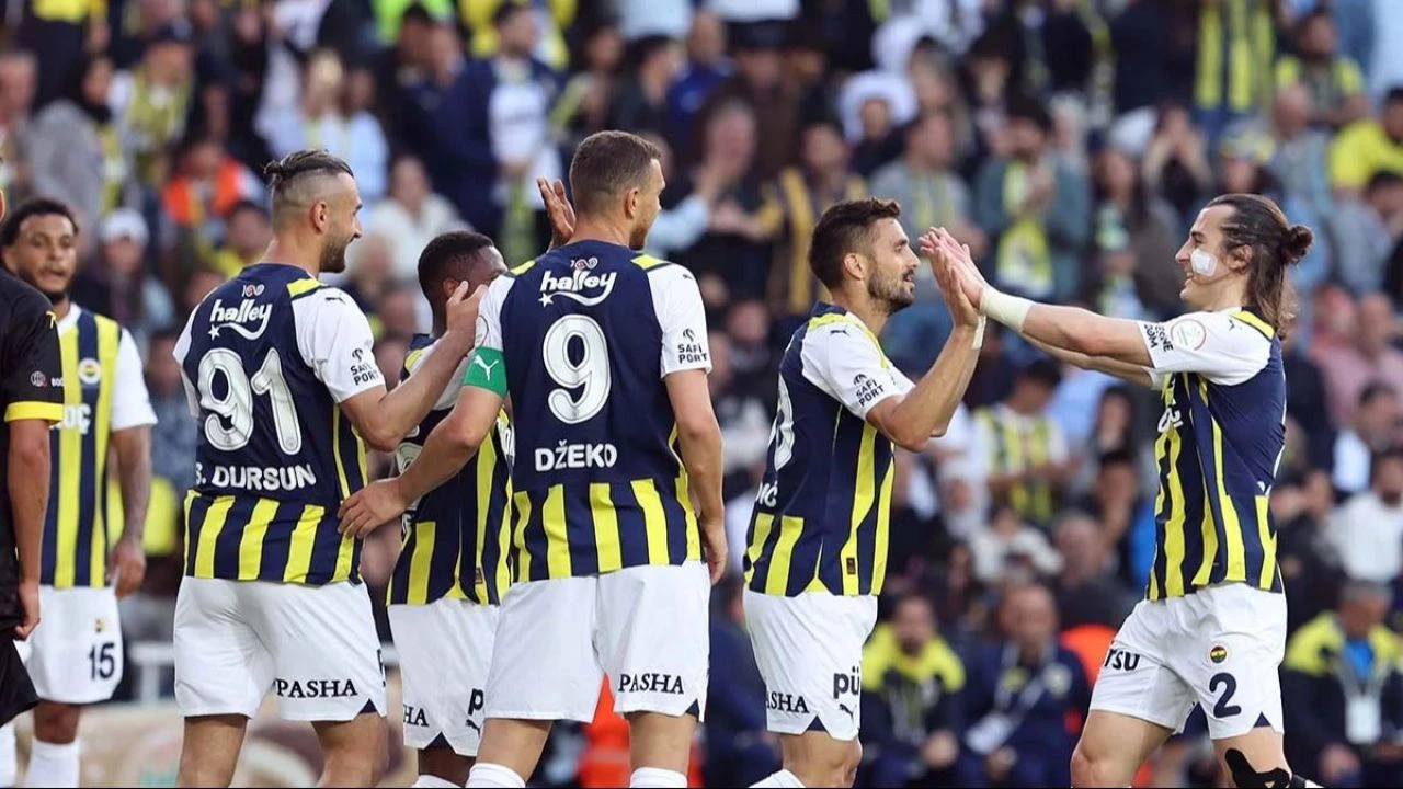 Fenerbahçe Çaykur Rizespor maç kadrosu! FB'nin muhtemel ilk 11 belli oldu