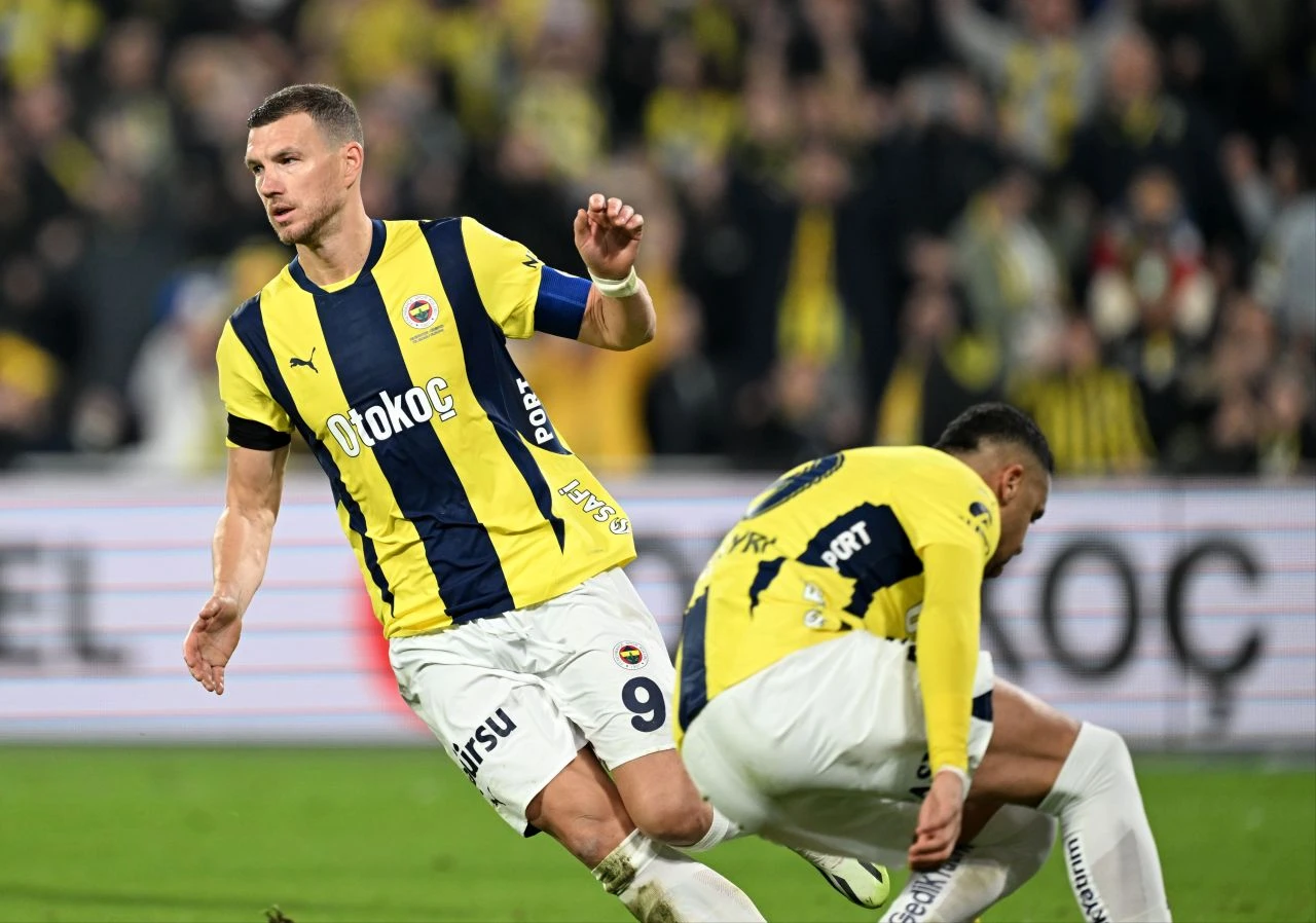 Fenerbahçe Rizespor engelini 3-2 geçti!