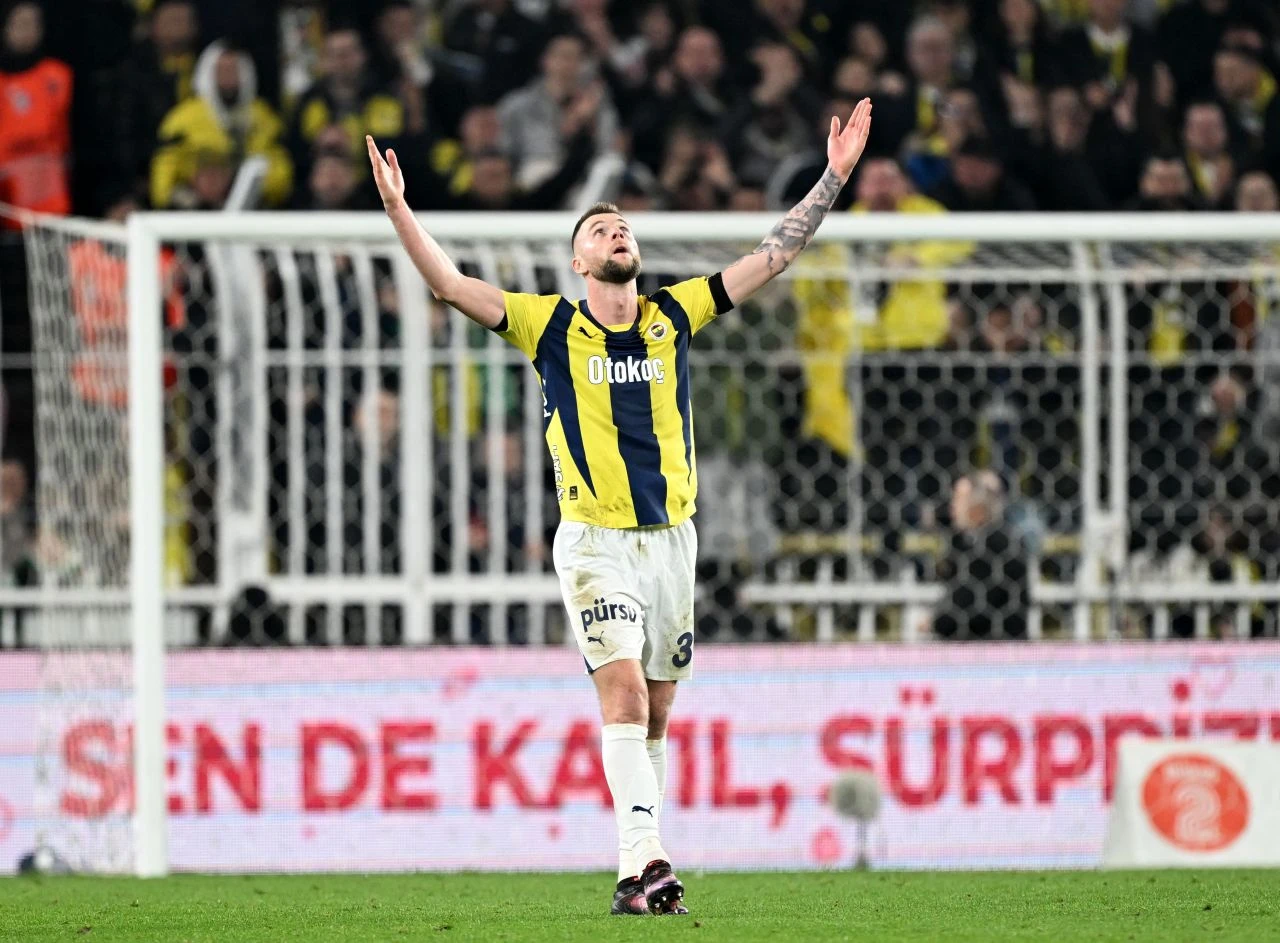 Fenerbahçe Rizespor engelini 3-2 geçti!