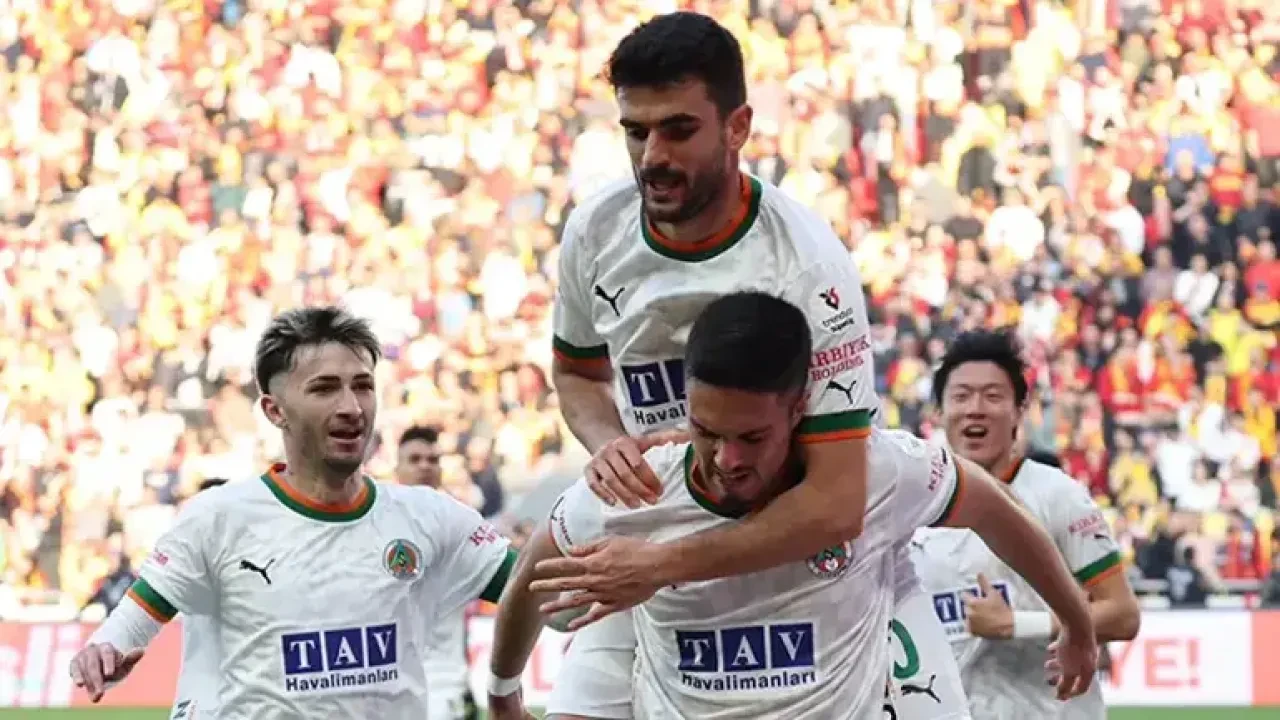 Göztepe Alanyaspor maçı kaç kaç bitti? Göztepe'nin iç saha serisi sona erdi - 2. Resim