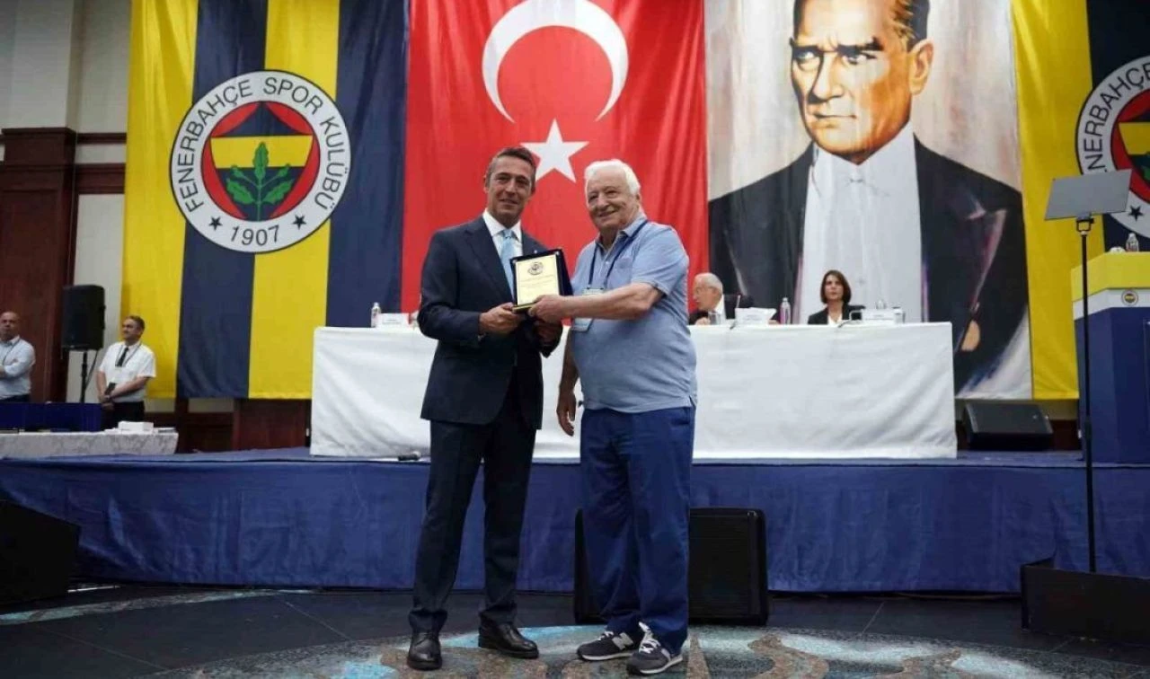 Ogün Altıparmak kimdir, neden öldü? Eski milli futbolcu Ogün Altıparmak hayatını kaybetti - 1. Resim