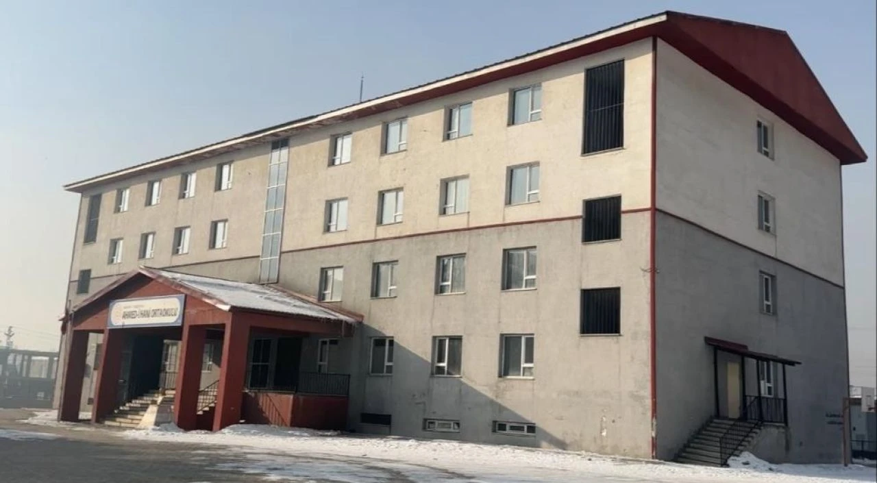 Başıboş köpeklerin saldırısında hayatını kaybetmişti! Eslem'in okulunda hüzün hakim