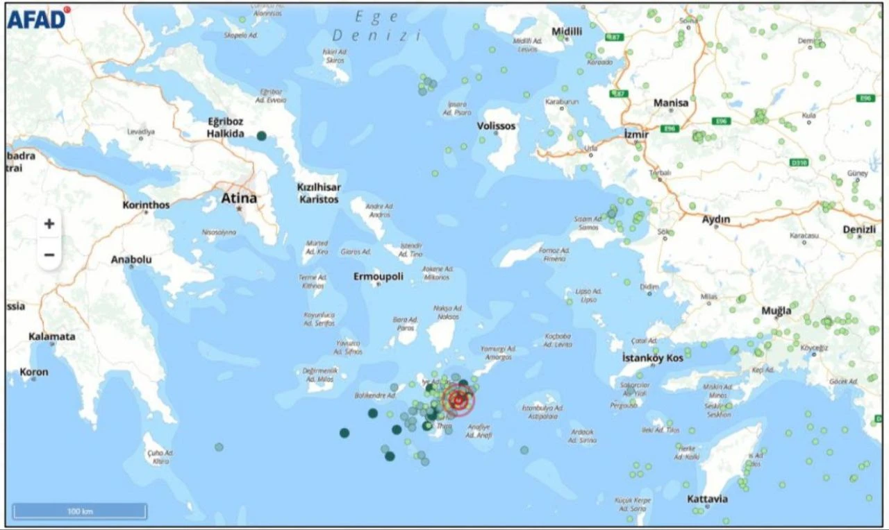 Ege Denizi'ndeki depremlerin sebebi ne? Yunan Adası Santorini'de inceleme yapan uzmandan korkutan sözler - 5. Resim