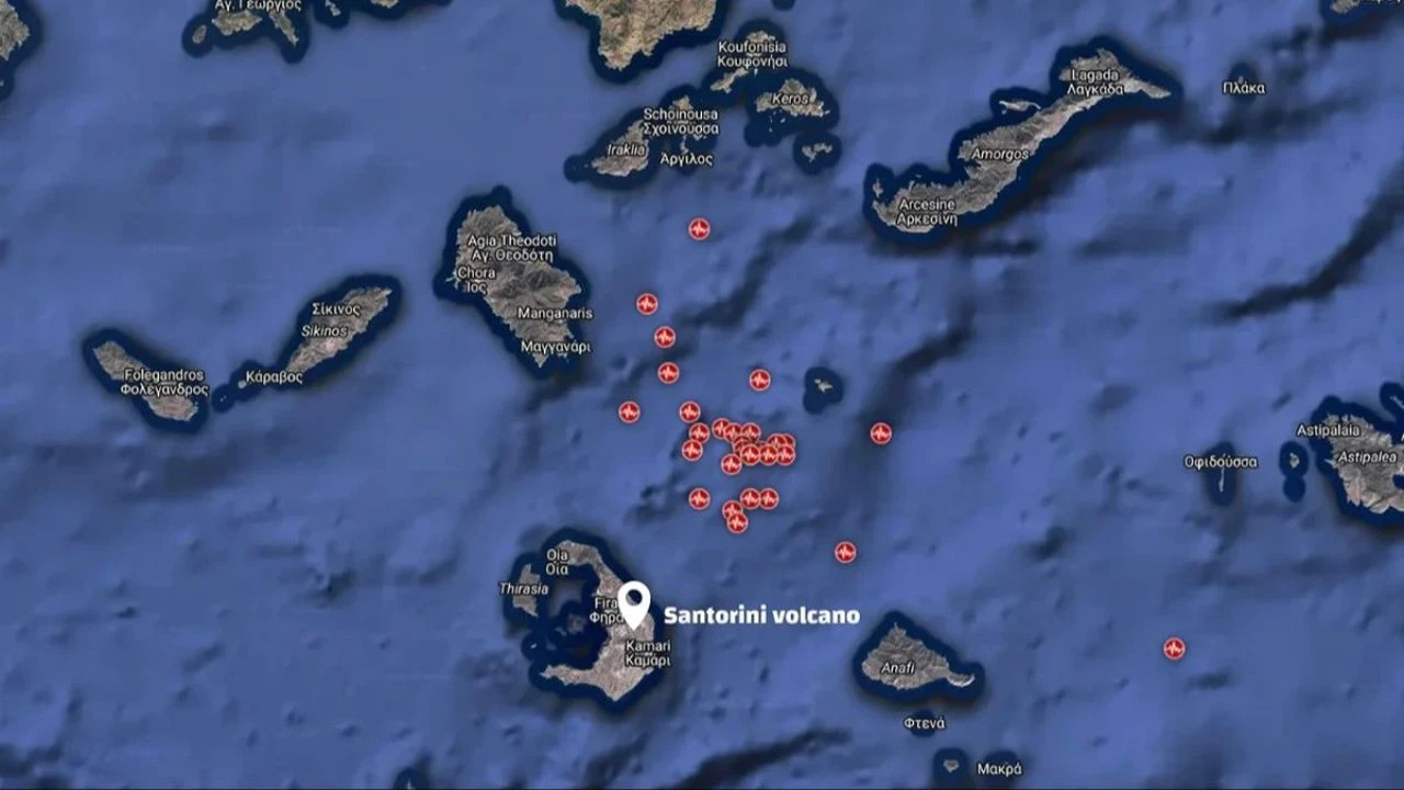 Ege Denizi'ndeki depremlerin sebebi ne? Yunan Adası Santorini'de inceleme yapan uzmandan korkutan sözler - 3. Resim