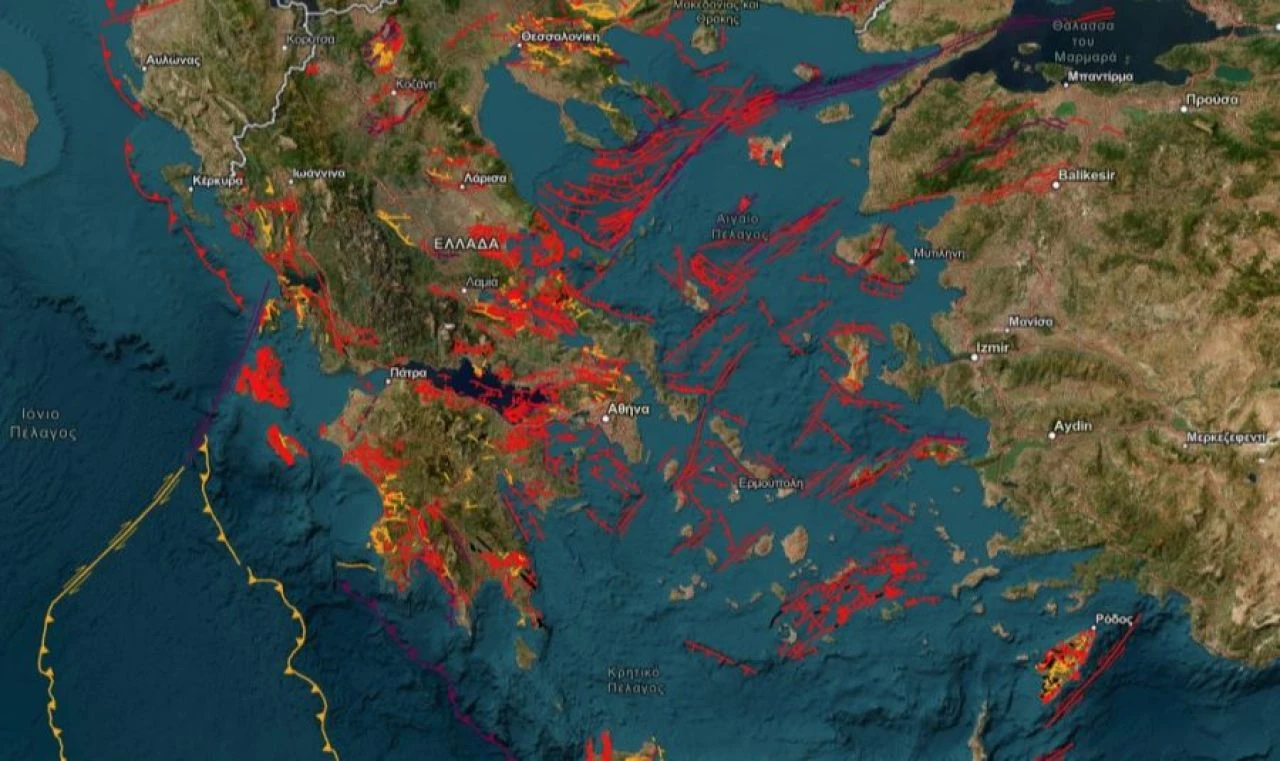 Okullar tatil edildi, kalabalık durmak yasaklandı! Deprem fırtınası sonrası Yunanistan'da flaş kararlar!  - 4. Resim